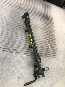 99-00 Mazda Miata MX5 MX-5 OEM NB NB1 1.8 Fuel Injector Gas Rail 1999-2000 - Picture 1 of 3