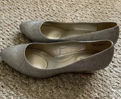 Bandolino Feminino 9.5 Prata/Champanhe Brilho Formal Casual Salto Cunha Festa - Imagem 1 de 4