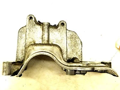 2009-2012 NISSAN 370Z OEM SUPORTE DE TAMPA DE EIXO DE COMANDO DIANTEIRO ESQUERDO - Imagem 1 de 4