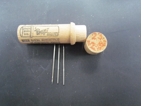 NOS Boye Antique 3 Needles Treadle Sewing Machine Parts Size 23 Wooden Tubes Cover