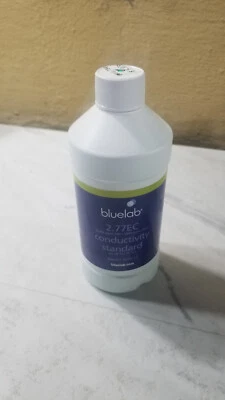 !!LOTE DE 8 Botellas 4000 ml!! Bluelab 2.77 EC - 500 ml Solución Conductividad Foto 1 de 4