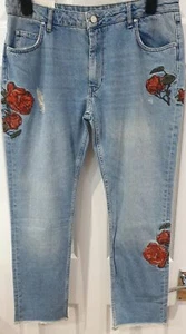 REIKO Blue Cotton Denim Floral Embroidered Fray Slim Capri Jeans Pants 28 BNWT - Picture 1 of 11