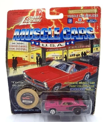 Johnny Lightning 1/64 Scale 200-120- Muscle Cars 1971 Plymouth Hemi Cuda - Pink - Image 1 of 4