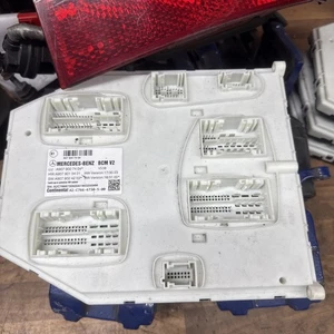 Karosseriesteuergerät A9079007404 A9079013401 Mercedes Sprinter W907907 ab 2018 - Bild 1 von 3