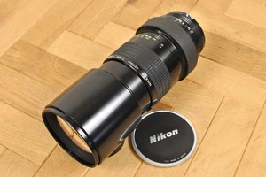 Lente teleobjetivo de enfoque manual Nikon Nikkor 300 mm f4,5 sin IA con tapas de Japón - Imagen 1 de 16