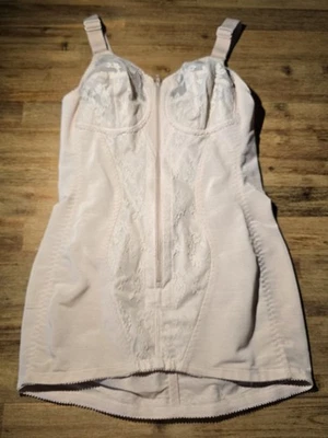 RARE: TRIUMPH Torselette / Corselet DOREEN K, Size 80 Cup B, Skin * VINTAGE - Image 1 of 4