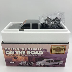Harley on the road, Chevy Crew Can Dualie Pick-up mit Fat Boy Die Cast 1:25 silber - Bild 1 von 8
