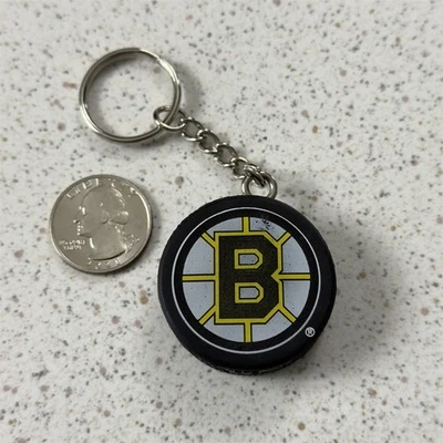 Boston Bruins NHL Logo Hockey Pequeño Disco de Goma Llavero Llavero #52890 Foto 1 de 3
