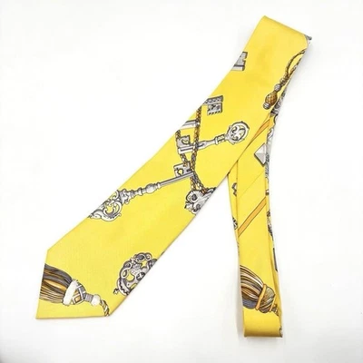 Corbata de seda Hermès patrón de bufanda Kare amarilla elegante usada Foto 1 de 4