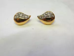 Vintage / Retro = Goldtone Diamante Earrings TRIFARI signed - Clip Ons - Picture 1 of 9