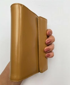 Megatimer Miniport, Calf-Leder mit Magnet-Verschlussklappe, sand-beige - Picture 1 of 5