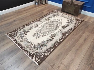 Alfombra de área marrón, alfombra hecha a mano, alfombra oriental, alfombra en dificultades, alfombra de lana, 3,8x6,5 pies - Imagen 1 de 10
