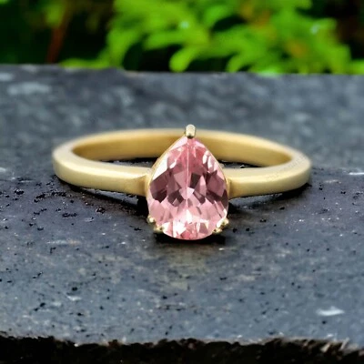 Anillo de compromiso solitario de morganita natural en forma de pera de 7x5 mm de oro macizo de 9 k Foto 1 de 4