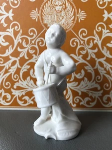 Nymphenburg Putto - Picture 1 of 6