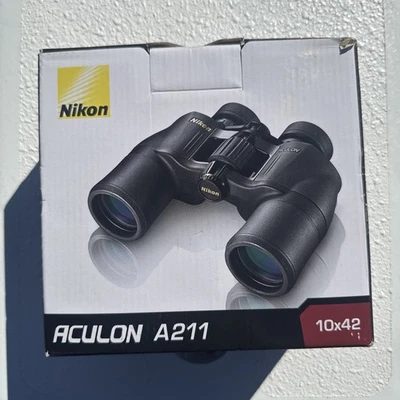 Nikon ACULON A211 10x42 Zoom Black Binoculars - Image 1 of 3