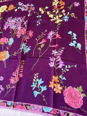 Elegante bufanda de algodón de seda LEONARD 22 pulgadas floral multicolor púrpura rosa azul Foto 1 de 4