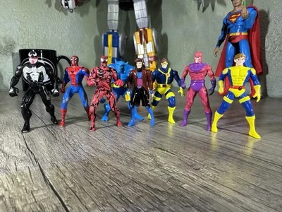 Figuras de acción fundidas a presión de metal Marvel X-Men y Spiderman años 90 (lote de 8) Foto 1 de 4