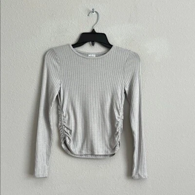 Abercrombie kids Gray Ribbed Long Sleeve Top 13/14 - Image 1 of 4