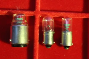 Colección 44 unidades bayoneta lámpara de control bombilla 9,15 mm 130 230.400 voltios #444 - Imagen 1 de 2