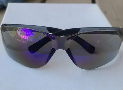 Gafas de sol de seguridad Pyramex gris Mini Ztek con espejo azul para niños y tamaños pequeños Foto 1 de 4