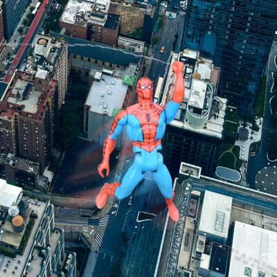 Figura de acción Marvel Super Heroes Secret Wars 1984 Spider-Man Foto 1 de 4