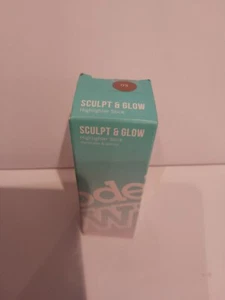 Model's Own Sculpt And Glow Highlighter Stick, 03 Incandescent  - Picture 1 of 1