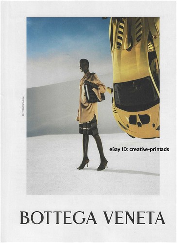 BOTTEGA VENETA ANNUNCIO STAMPA 1 PAGINA autunno 2019 ADUT AKECH giallo Lamborghini