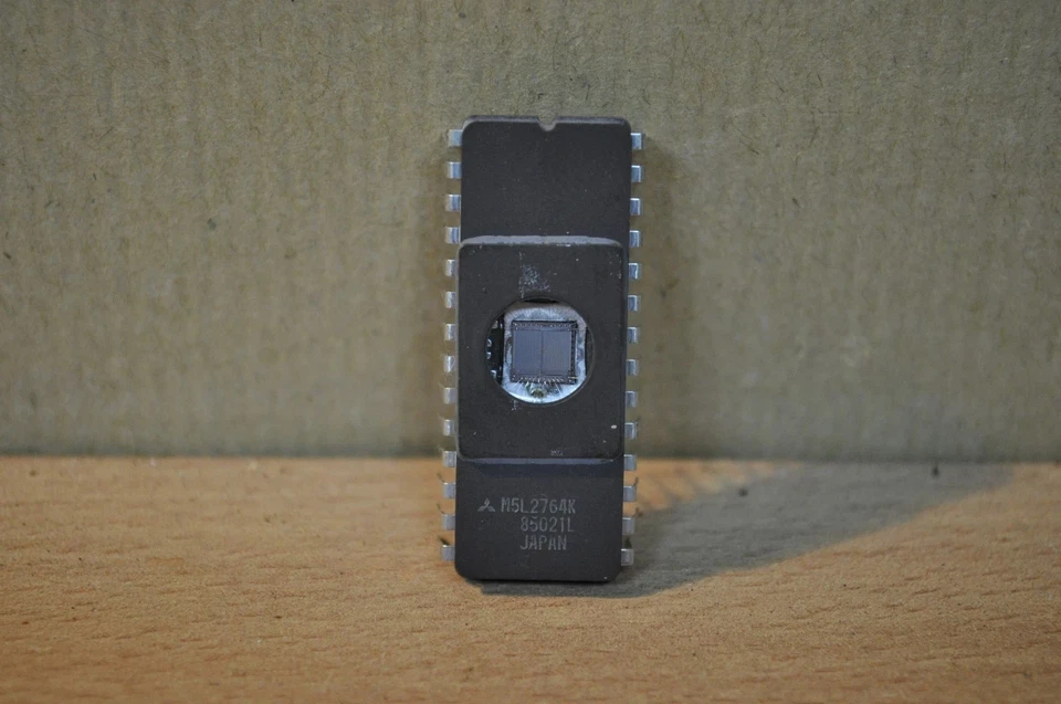MITSUBISHI M5L2764K 8502IL JAPAN EPROM 28-PIN NOS Integrated Circuit - Image 1 of 1