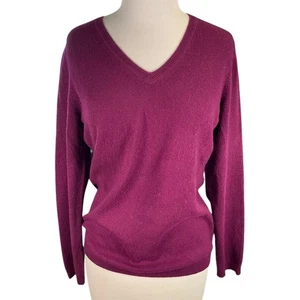 Charter Club 100% Cashmere Luxury Plum Purple V-Neck Sweater Size Medium preppy - Picture 1 of 8