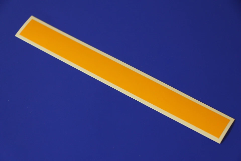 Amarillo Dorado Deportivo 6" X 60" Vinilo Parabrisas Banner Calcomanía Carreras Tira en Blanco   Foto 1 de 1