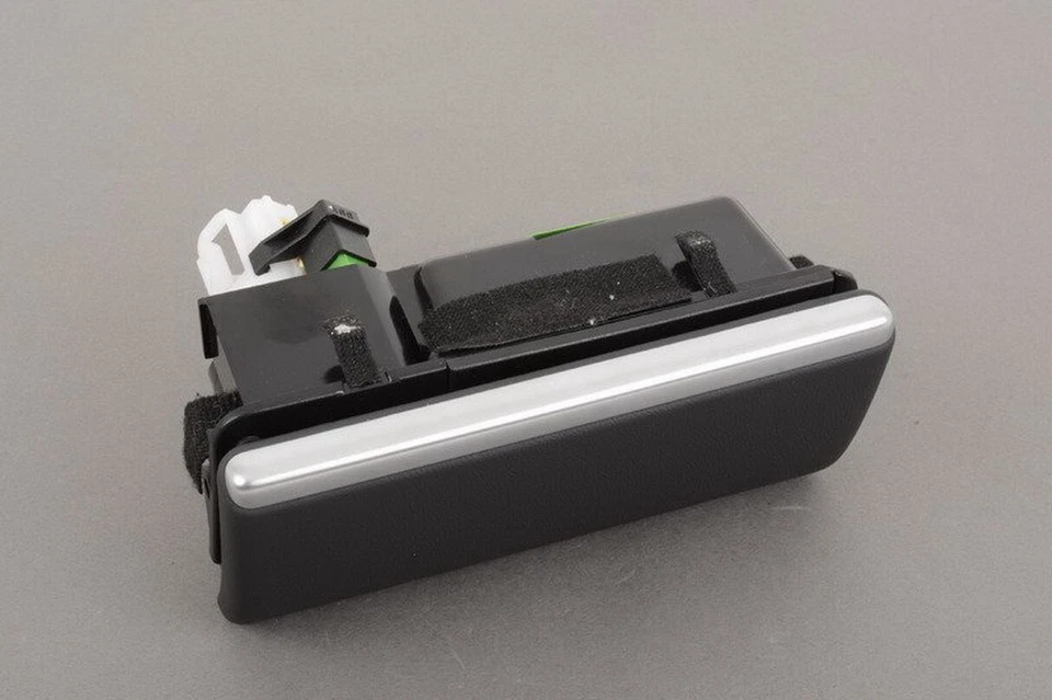 NUEVO CENICERO AUDI R8 CON CARCASA 420857950A25D OEM Foto 1 de 1