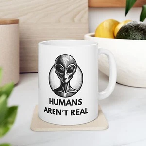 Lustige Alien Keramiktasse, einzigartiges Geschenk für Kaffeeliebhaber, schrullige Teetasse, seltsam - Bild 1 von 11