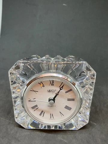 Mikasa Crystal Glass Desk/Shelf Clock Made in Austria Quartz Movement W. Germany Cover
