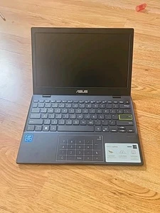 ASUS Vivobook Laptop L210 11.6" N4020 4GB RAM 128GB Win 11H S Mode L210MA-DS04 - Picture 1 of 9