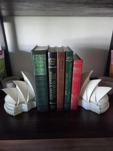 Sydney Opera House Bookends TMS 2006 Stone 6" Felted Base Landmark Decor - Picture 1 of 9