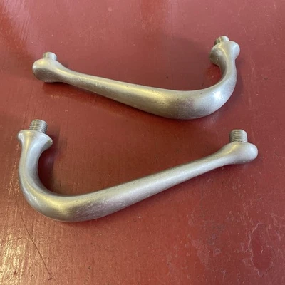 PAR DE MANIJA DE AGARRE ASIENTO TRASERO PASAJERO AÑOS 30 NÍQUEL CEPILLADO COCHE ANTIGUO Foto 1 de 4