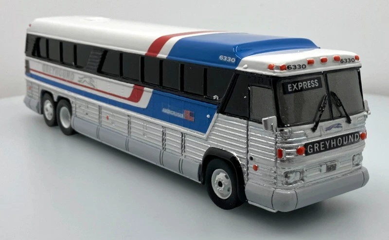MCI MC-8 Coach: Greyhound AmeriCruiser 1:43 Hand-Built Scale Replica - Image 1 of 3