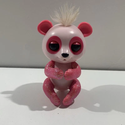 WowWee Fingerlings Pink Glitter Panda Interactive Pet 2017 Tracked Post - image 1 of 4
