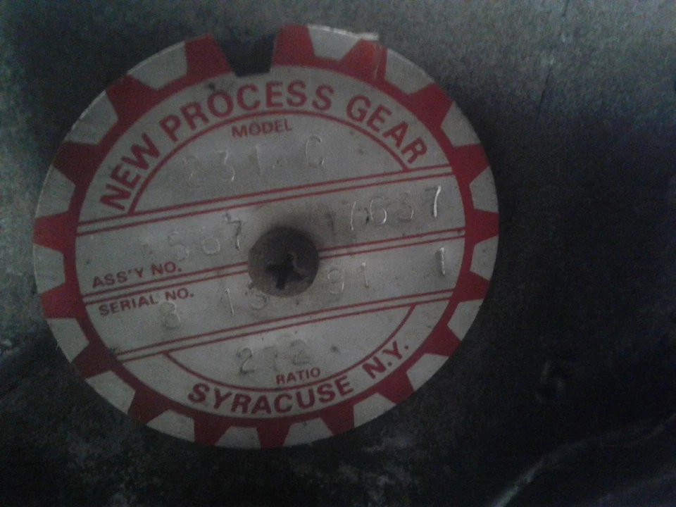 Used Transfer Case Assembly fits: 1992 Chevrolet Blazer s10/jimmy s15 dash switc Foto 1 de 4