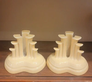 Set di due portacandele piramide treppiede giallo Fiesta Ware vintage 1987 - Foto 1 di 11
