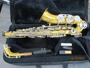 Armstrong  brand Alto Saxophone with case and mouthpiece. Made in USA - Picture 1 of 7