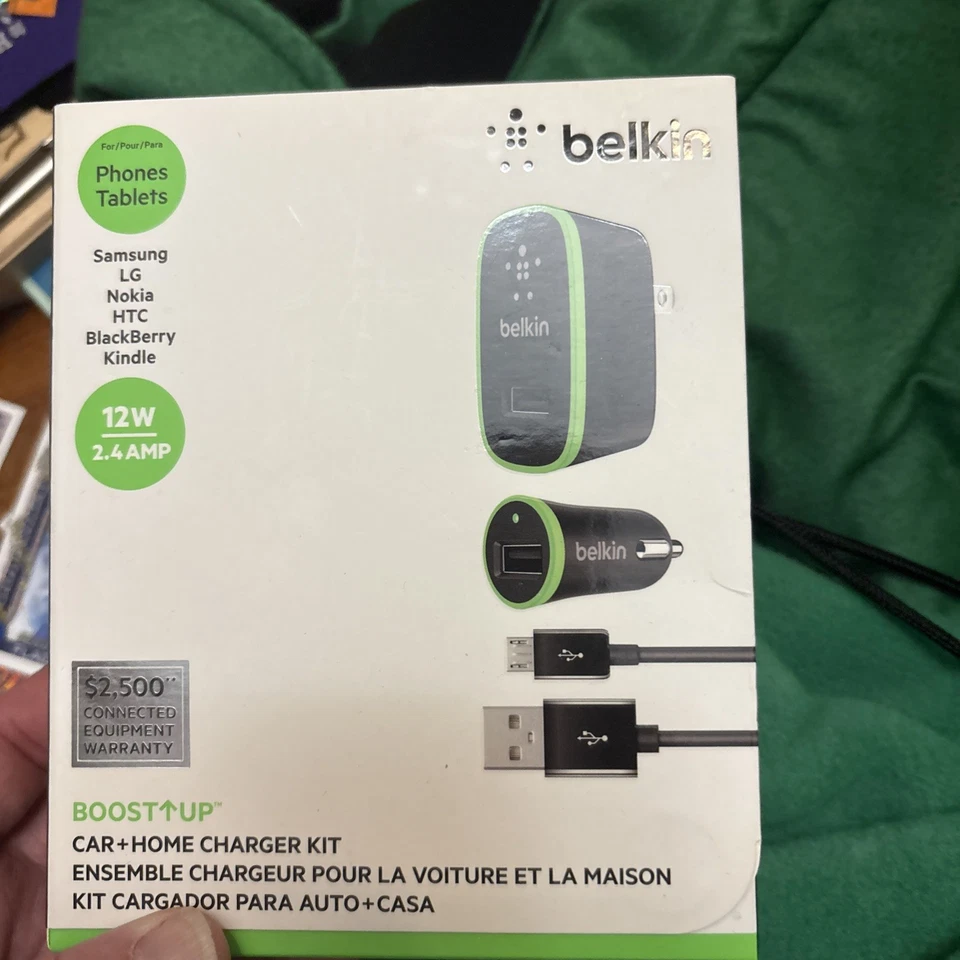 Kit de cargador para el hogar Belkin Boost Up Car Plus certificado MFi, negro Foto 1 de 3