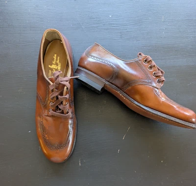 Vintage Chandlers Red Brogue Lace-Up Wingtip Suede Oxfords Women's Size 5 - Image 1 of 4