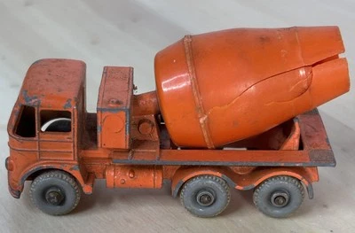 Vintage Matchbox No. 26 Foden Cement Mixer, Made in England by Lesney - Image 1 of 4