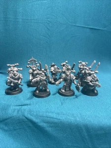 40K Escuadrón de Legionarios Marines Espaciales del Caos con Aspirante a Campeón Construido A - Imagen 1 de 2