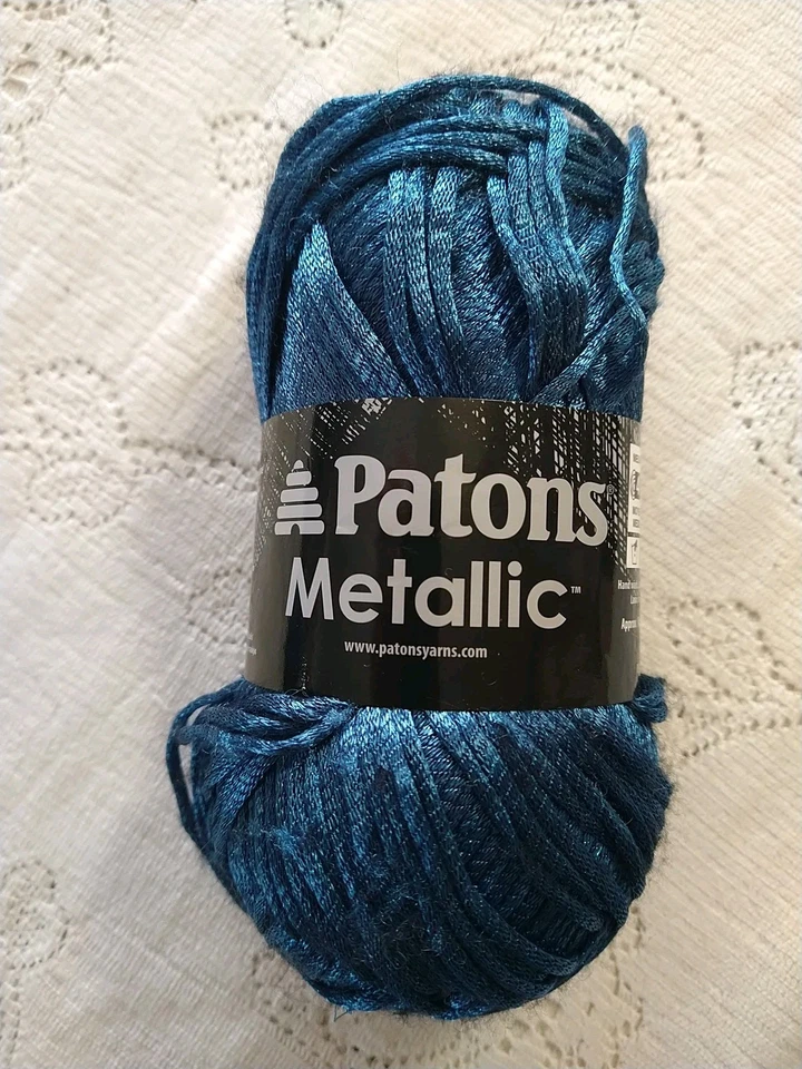 Hilo Patons Metálico Azul Acero 252 Yardas 63% Nylon 28% Acrílico 9% Lana Foto 1 de 4