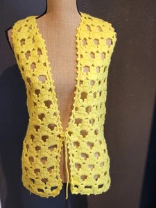 Tami Vtg 70s Wool Lemon Yellow Small Crocheted Vest - Picture 1 of 8