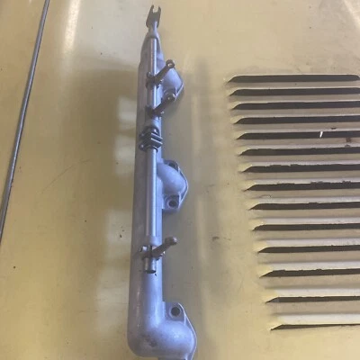 RARE VERY EARLY 1961 JAGUAR XKE 3.8 E-TYPE TRIPLE SU CARBURETOR AIR RAIL C14918. - Image 1 of 4