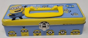 Minions Tin Carry-All -- Marcado: Todo a favor di "¡ojo!" -- Hecho por Tin Box Co - Imagen 1 de 10