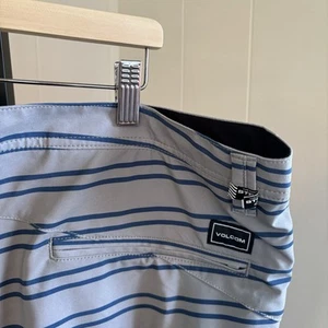 NWT Volcom Surf & Turf Mens 42x10 Gray Stripe Hybrid Chino Stretch Swim Shorts - Picture 1 of 11